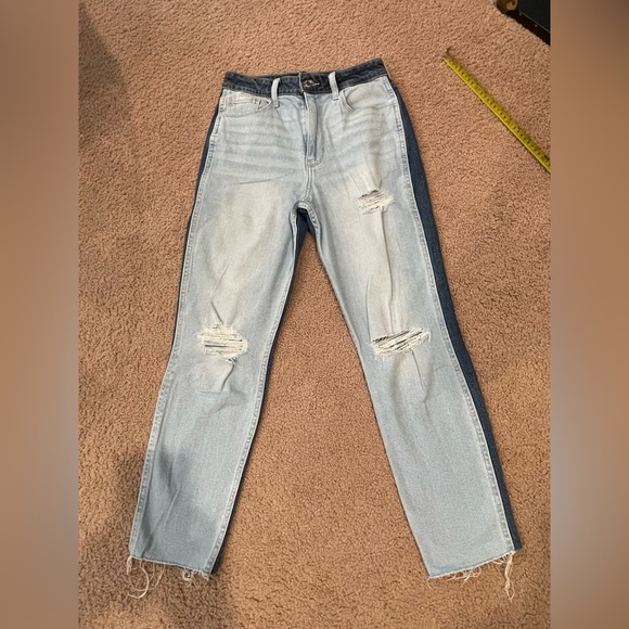 HOLLISTER Two-Tone Ultra High Rise Mom Jeans - Picture 1 of 9